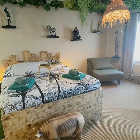 Bed and Breakfast La Jungle De Sissy Saintes-Maries-de-La-Mer Exterior foto