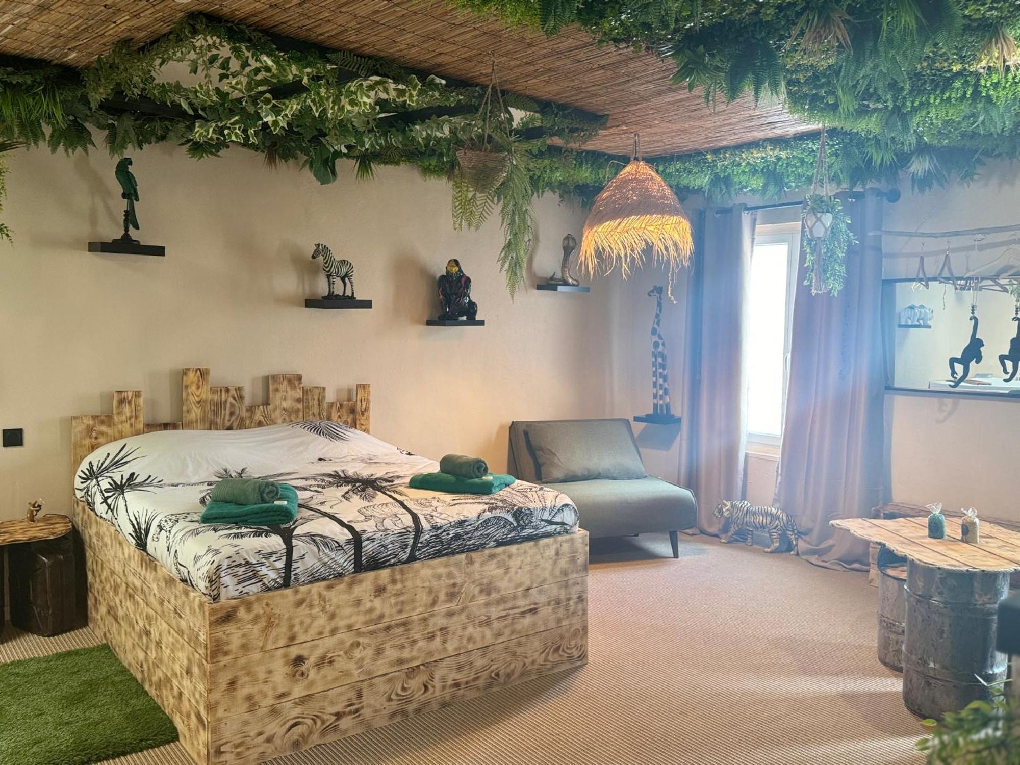 Bed and Breakfast La Jungle De Sissy Saintes-Maries-de-La-Mer Exterior foto